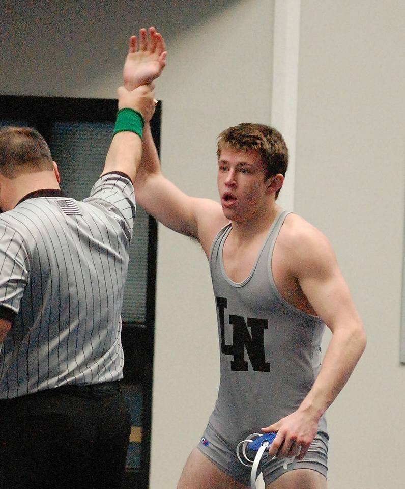 LKNWrestle's tweet photo. 7️⃣ Years ago today… a young Nathan Dugan was battling at the #LKNDuals putting in the work with goals to become a State Quailifer in our State. Today he was battling in Indiana getting a win against a Big Ten opponent. @tigerwrestling Wrestling
#DoWork #DecideYourPath https://t.co/ClqbAxoU88