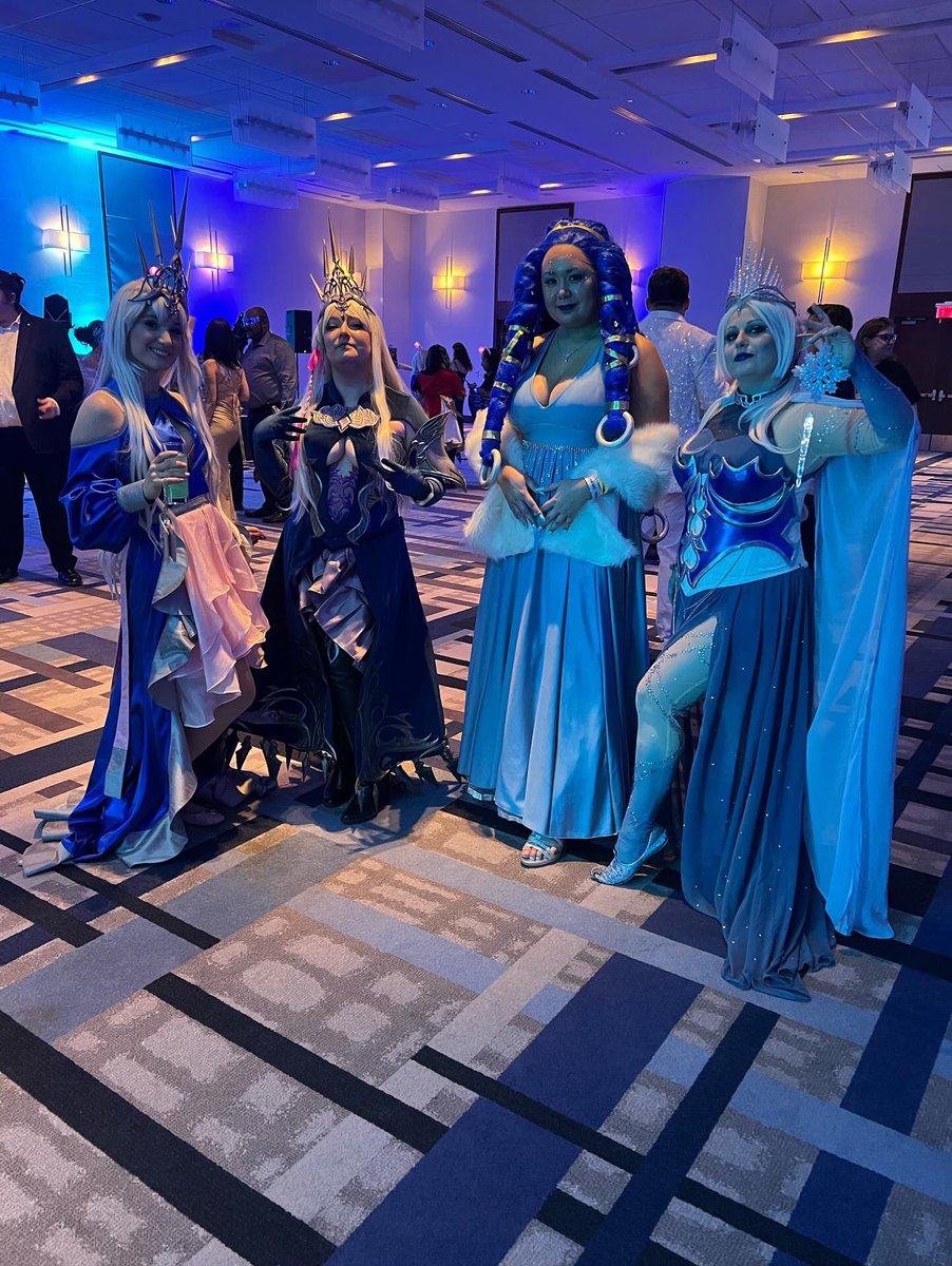 SoltySketches's tweet photo. Your Queens have arrived for the Blizzara Ball! #pomeast #kupocon https://t.co/1YQGQ5Fi0m