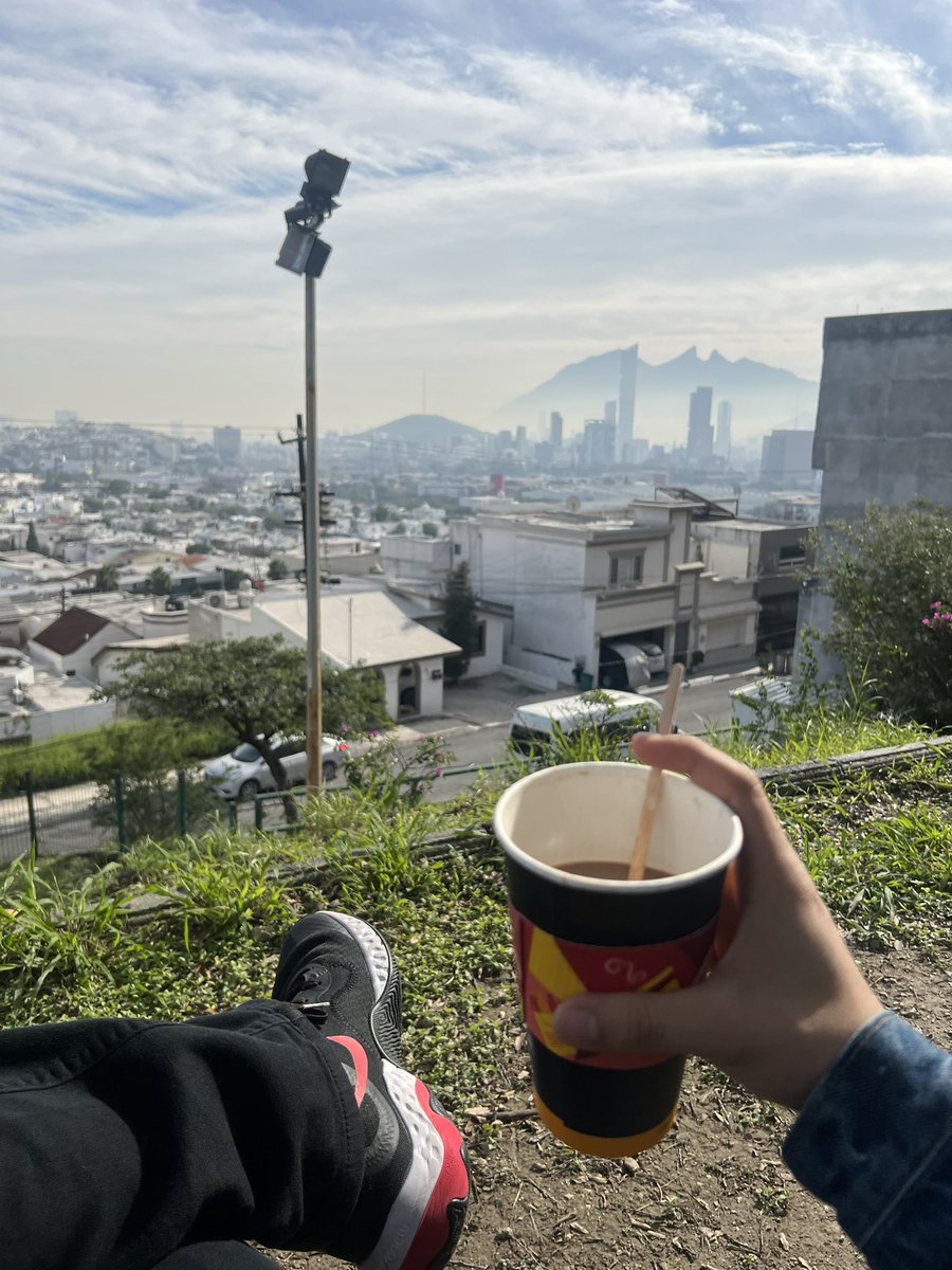 bboy_richi's tweet photo. Nada como recordar viejas vistas de la ciudad 🏙️ ⛰️ #mty https://t.co/SwZuGSaqyZ