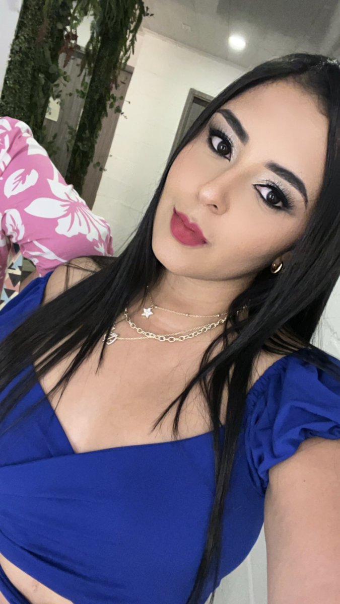 MayalejaM23's tweet photo. Bien Peinadita en la fiesta de la empresa 😁😂 https://t.co/lnbBHsU5E0
