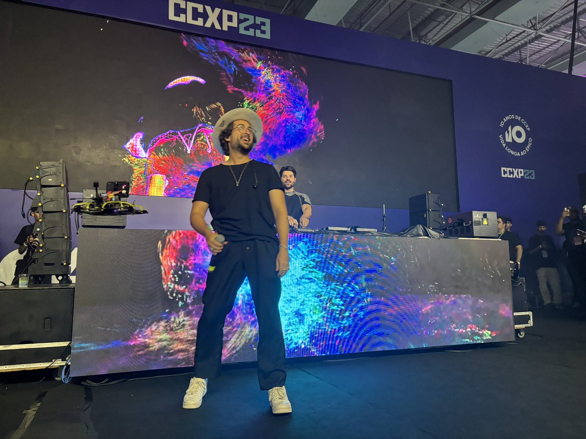 GameChangerGG's tweet photo. Quem ai está acompanhando o show do @alokoficial direto da #CCXP? https://t.co/dEmgDjndp5