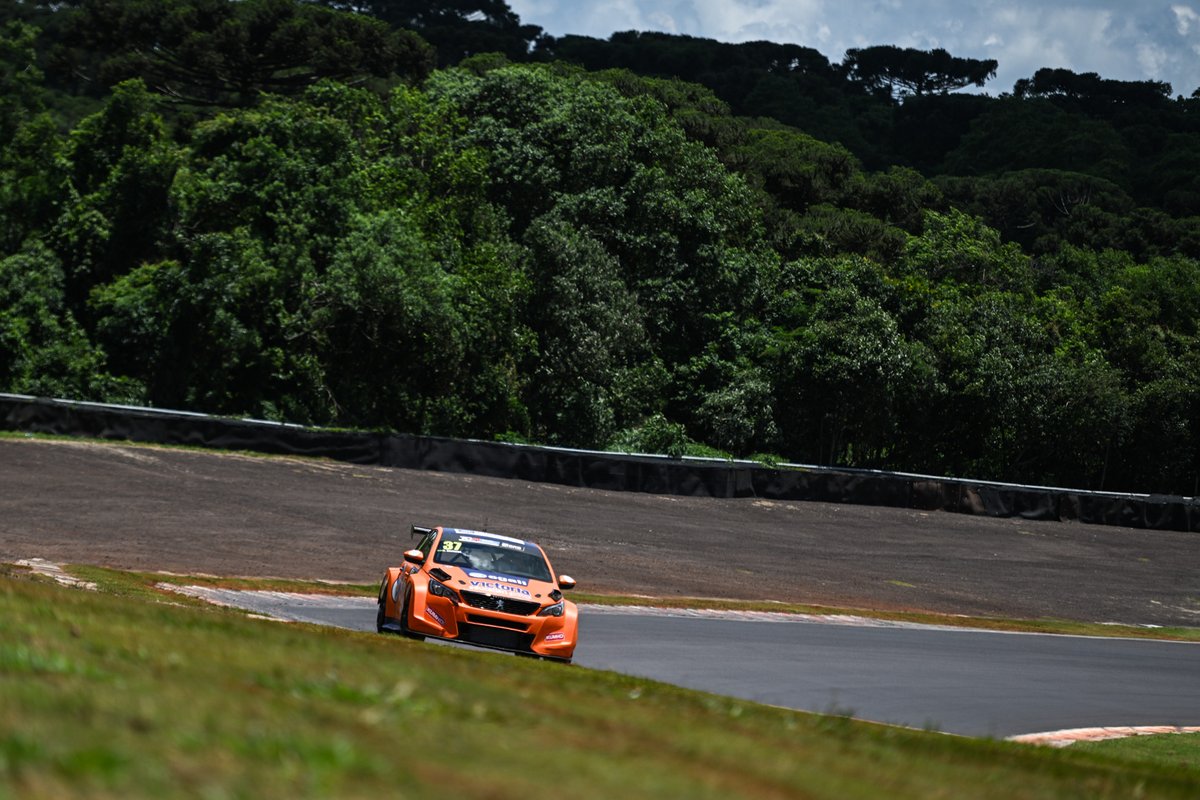 PMORacing's tweet photo. 🏆 Qué cierre de año para 'Gui', mostrando la regularidad y el talento de siempre para consagrarse en la Copa Trophy del TCR Brasil. ¡Vamos por más en 2024!

📷 TCR SA Media https://t.co/c1rtWAfn6F