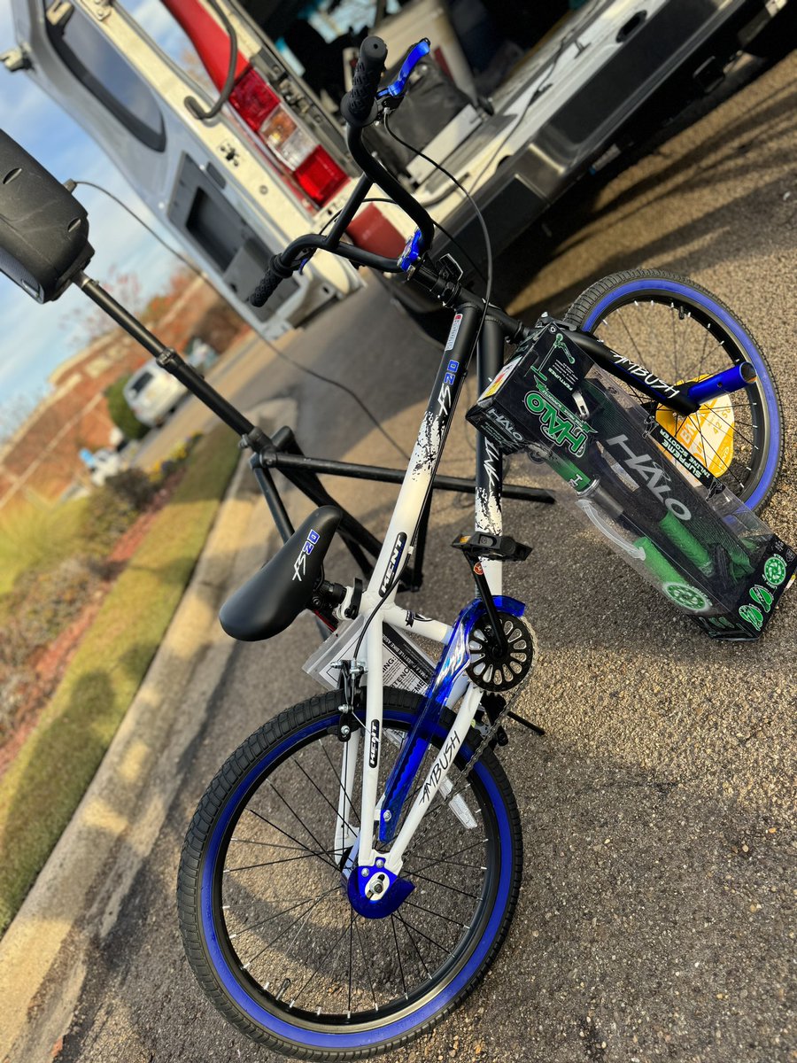 99Jams's tweet image. Thank you to EVERYONE that stopped by @McDonalds (County Line Rd) today to donate to our Annual Christmas Toy Drive! From many monetary donations to bikes, scooters &amp;amp; toys, we simply say, “Salute!” Next stop, this Wed, Dec 6th at #McDonalds (Hanging Moss Rd) 4-6p! @ValluzzoCo 🎄