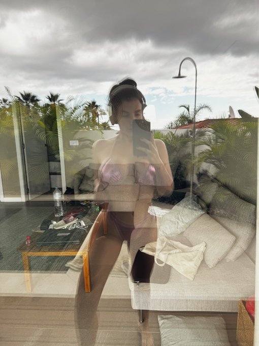 🌅 https://t.co/LUicb8ocKV 🌴 https://t.co/i1x072vZPC