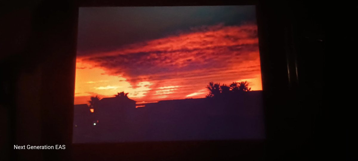 Next_G_EAS's tweet photo. @NWSCorpus, @michaelwx6, @Andre_News2, @Christian1White, @spann, @DixieAlleyEAS Quite frankly... this is probably one of my best sunset shots (quality appears higher on camera itself.) #wxtwitter, #stxwx, #txwx, #ccwx, #ccspotter https://t.co/JW8dT6Ckol