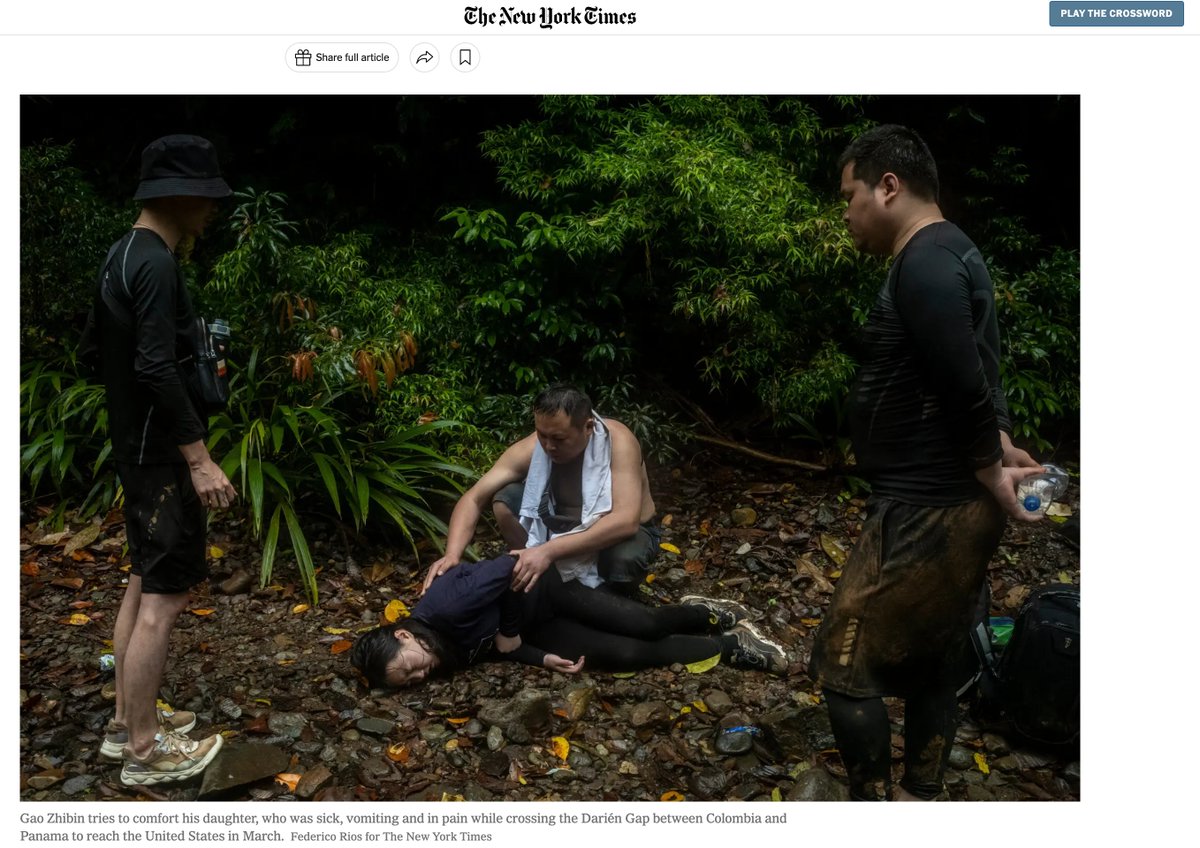 Powerful image by <a href="/federicorios/">Federico Rios</a> and an important story from <a href="/liyuan/">🌰</a>.

A growing # of Chinese have entered the US through the Darién Gap, exceeded only by Venezuelans, Ecuadoreans and Haitians. 

The story of Gao Zhibin, who we met this year in the jungle.
nytimes.com/2023/12/03/bus…