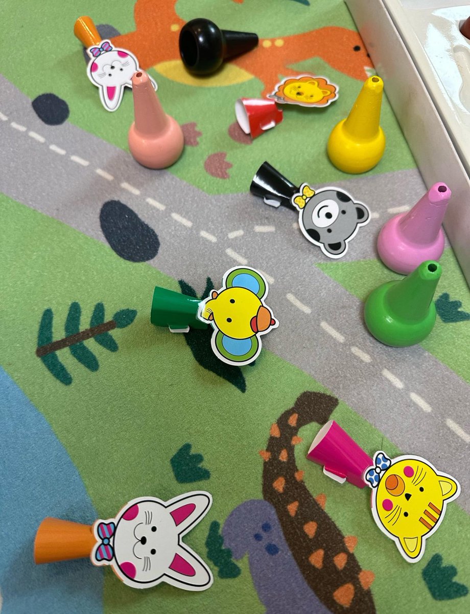 bluetifulmee's tweet photo. 동물과 색연필의 콜라보..🐰🖍️
저 종이도 버리고 싶은…🤔 https://t.co/72SaAsCUYo