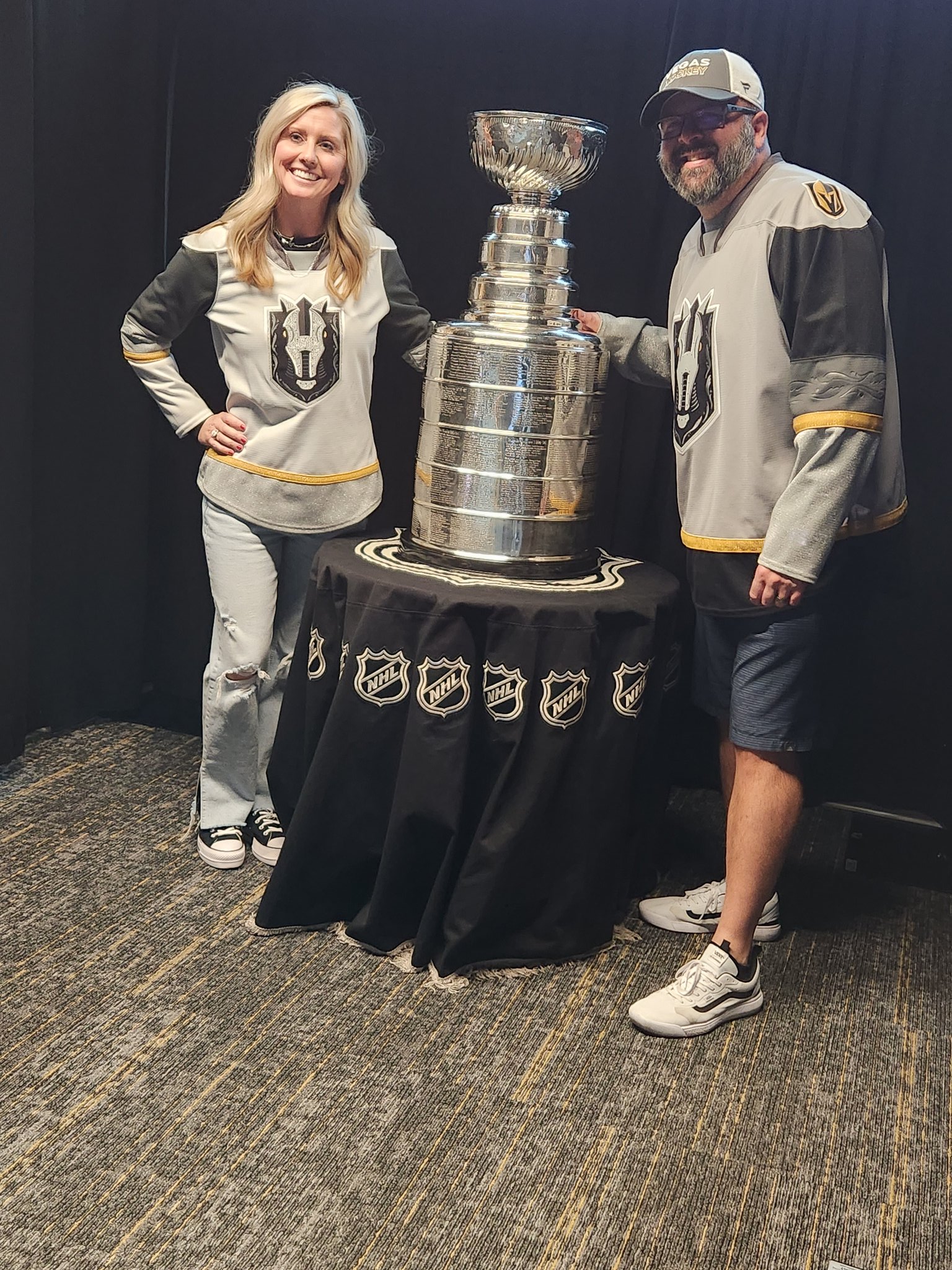 NBC Sports - Seeing this cow live out our dreams of drinking out of the Stanley  Cup is a moo-d. (📸 @keeperofthecup/Twitter)