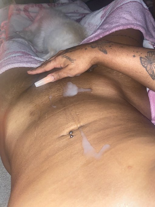 Quieres mi leche 🍆😈 feliz noche 🫶🏾 https://t.co/KP9BSnTCHm