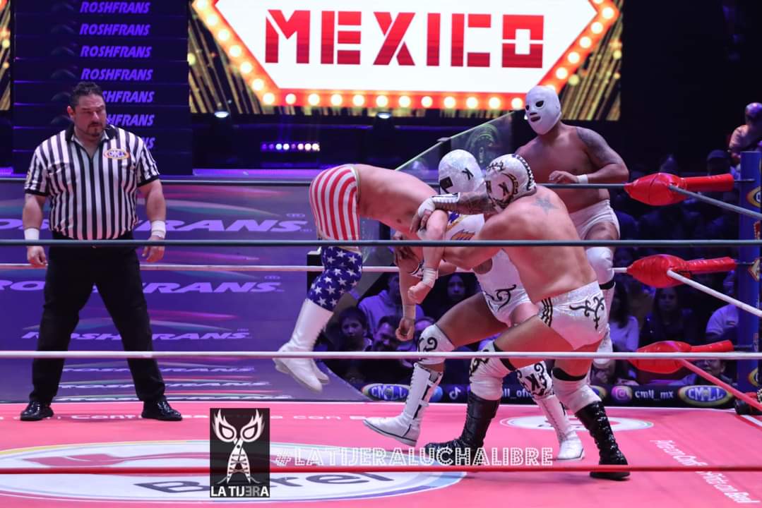 LaTijeraLucha's tweet photo. Con gran regreso del bando técnico en la tercera y definitiva caída, se llevan la victoria sobre la #OlaBlancaColiseina,gran trabajo de #Diamond,#Astral y #HalconSurianoJr (quien lució equipo al estilo gringos locos) para vencer a #EnfermeroJr #HermanoKaronteI y #HermanoKaronteII https://t.co/QYSiumT7SK