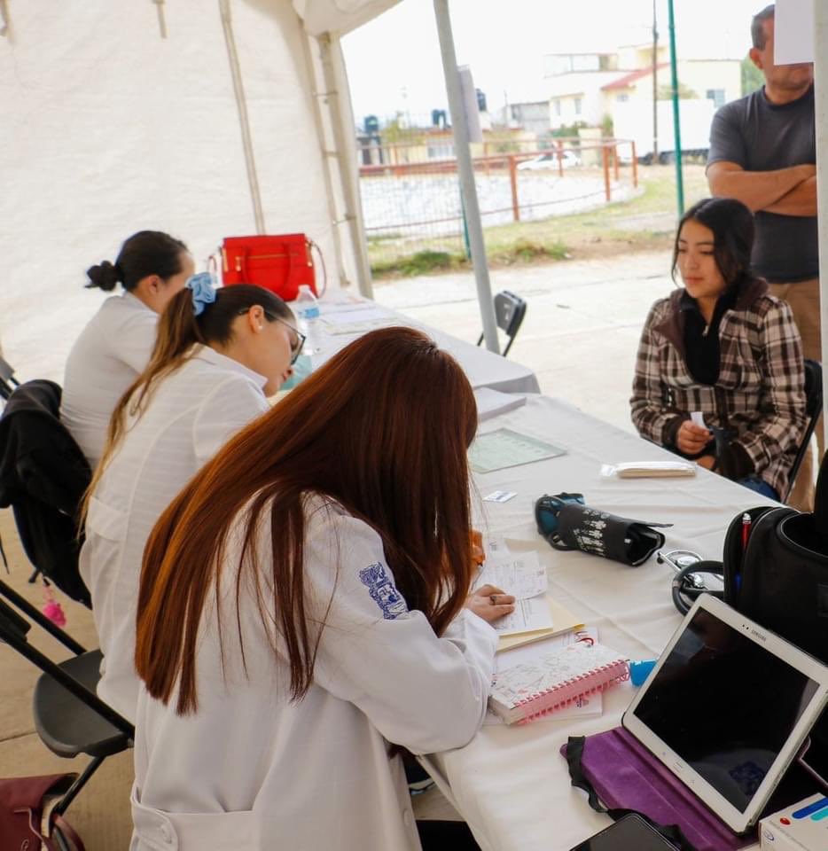 OsirisLeines's tweet photo. Amigas y amigos les comparto lo que se vivió en la #JornadaDeSalud con servicios médicos gratuitos en #SantaMaríaLaCalera

¡Te esperamos en la siguiente Jornada Médica! 

#MineralDeLaReforma #UnidosParaTransformar #Hidalgo #PorTuBienestar https://t.co/98TWpWZONj