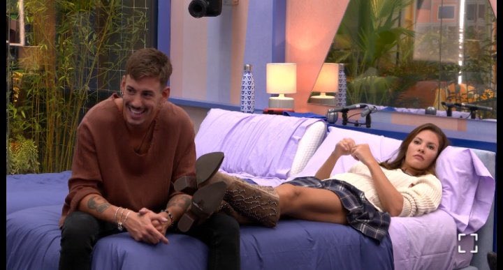 noemiAlcocer12's tweet image. Lo bien que defiende Jessi a Luis ❤️

#GHVIPDBT12 #GHVIP3D #Jessingo