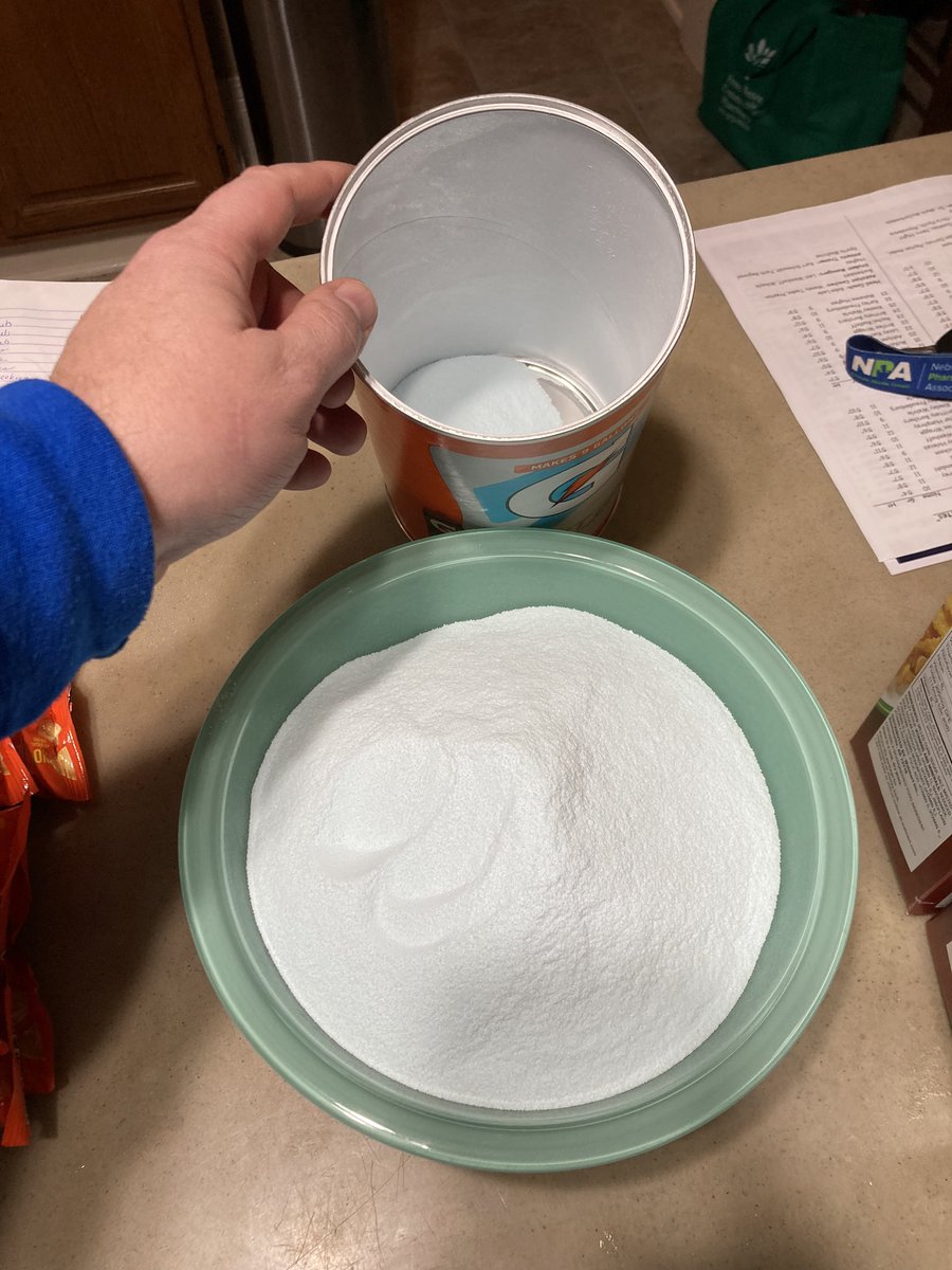 ToddBarner's tweet image. Hey, @Gatorade, I bought a 76.5 oz can of powdered mix and was shorted the scoop. What gives? How am I supposed to measure?