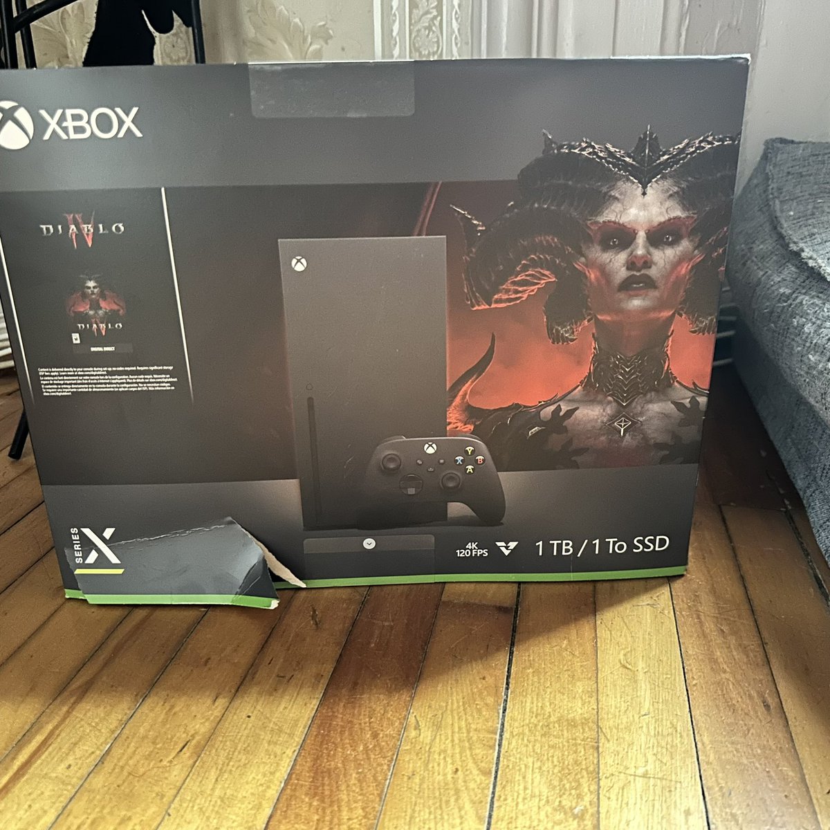 Still sick but finally got a new Xbox! 

Super pumped and I’ve been playing Diablo and actually “relaxing” to help get better lol

#gamergirl #xboxgamer #gamer