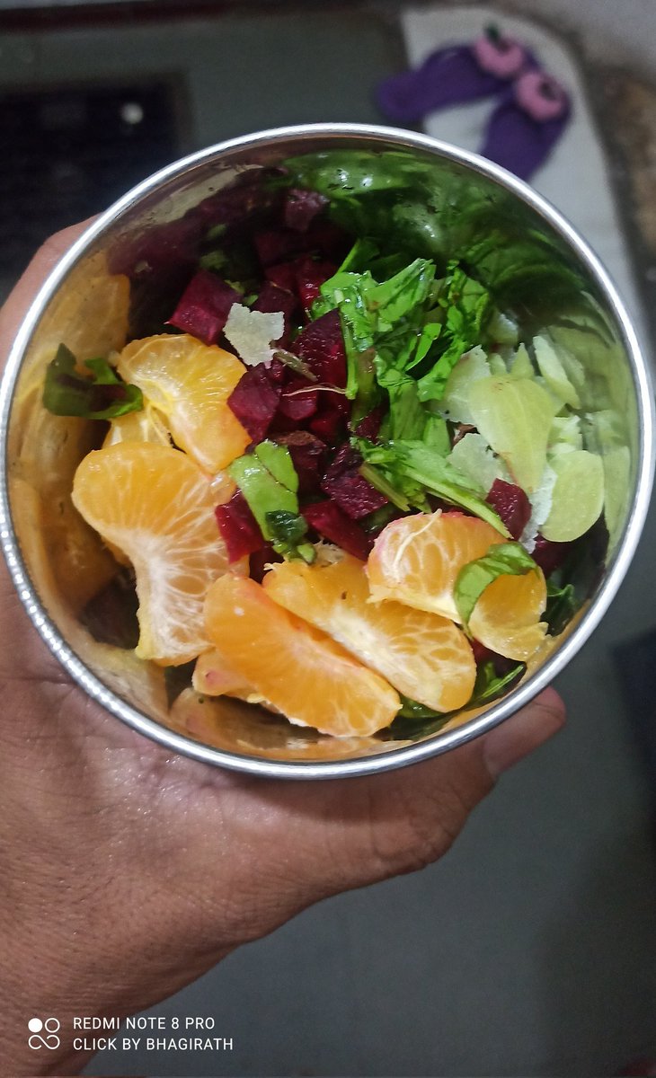Bhagirathsutar's tweet photo. 🧡 Little bit changes in 06:00am Juice -  Added Orange

🕕Morning 6:00am
💙Healthy Tips
🍊+ 🥦+🥬+🥕 Mixture 🍹juice

#5amWakeUp
#HealtyLife https://t.co/sEowoHVIyO