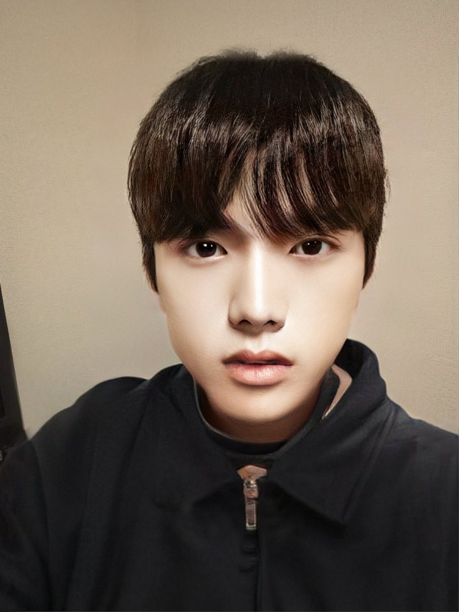 R7pFPxqYE2Ol5BF's tweet image. おはようございます☀
今日は寒い寒い！でもまだ薄手のジャケット。歩いてると暑くなってくるんですよね。
今日も無理せずぼちぼちで！
#faceup
#カコダン