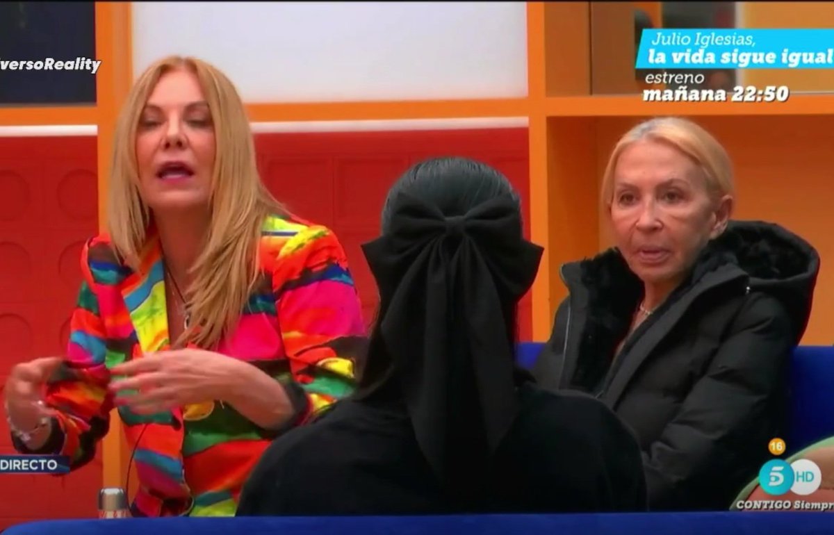 Usuario592's tweet image. MUY BIEN @_MartaGH16_  MUY BIEN DE VERDAD ,GRACIAS POR HABLARLE ASÍ A LA BLOQUEADORA ,VAMOS #NAOMI #GHVIPDBT12 #GHVip3D #GHVip4D 👏👏👏👏👏🖤🖤🫶🫶💚💚🍊🍊