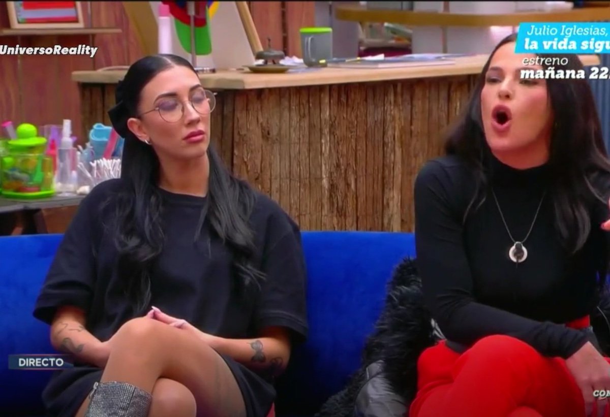 Usuario592's tweet image. MUY BIEN @_MartaGH16_  MUY BIEN DE VERDAD ,GRACIAS POR HABLARLE ASÍ A LA BLOQUEADORA ,VAMOS #NAOMI #GHVIPDBT12 #GHVip3D #GHVip4D 👏👏👏👏👏🖤🖤🫶🫶💚💚🍊🍊