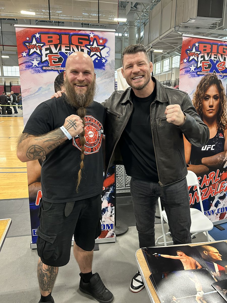 Radford666's tweet image. Thank you so much again @bisping!! It was such an honour to finally meet you man!! Such an icon and what a legend!! #michaelbisping #thecount #micaelthecountbisping #ufc #ufchalloffame #ufchalloffamer #ufc295