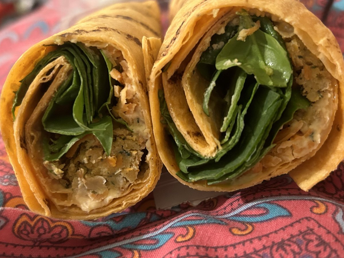 Solid midnight snack ngl (Carrot and coriander falafel, mango chutney, houmous, carrot, and baby leaf spinach in a tomato wheat wrap)