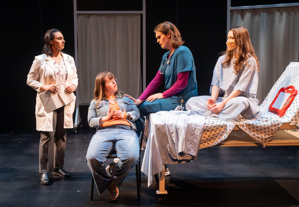 Here is my <a href="/CurtainsUpTV/">CurtainsUP</a> review for the provocative Extra/Beautiful/U now playing at @CentaurTheatre until December 9.
#theatre #Montreal 
curtainsup.tv/looks-are-not-…