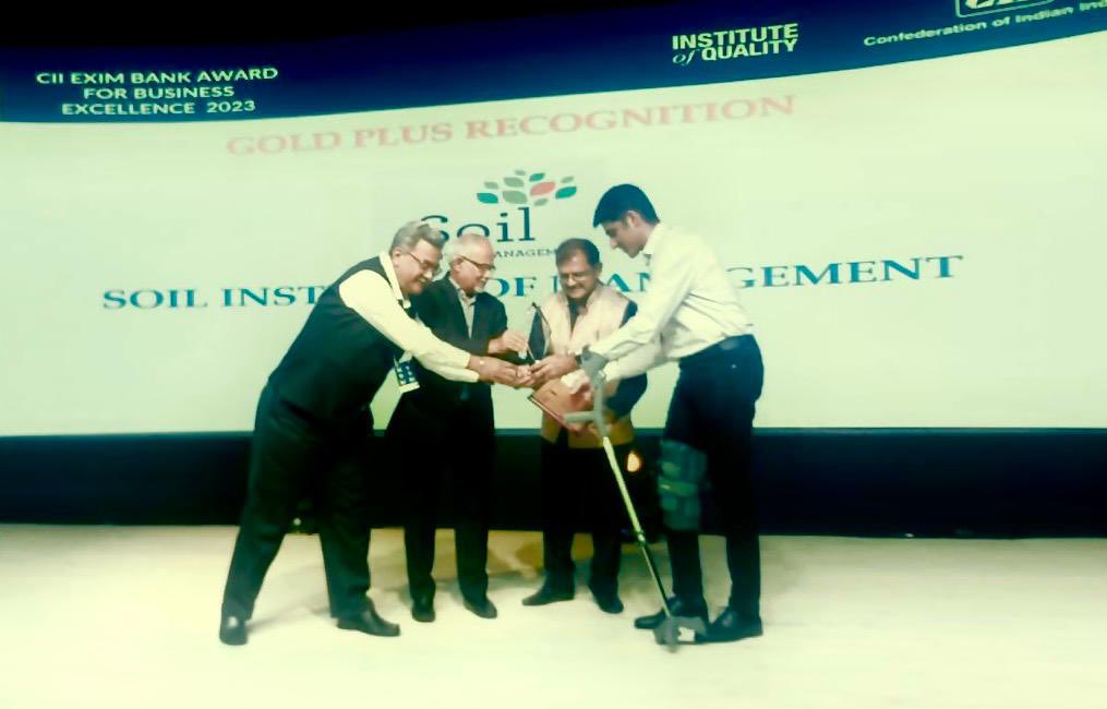 anilsachdev's tweet image. Delighted to share that Soil was honored with CII Exim Bank Gold Plus Award for Excellence! Thank you consortium members, students, alumni, recruiters, Board members, NGO partners,mentors and faculty and staff @SOILIndia