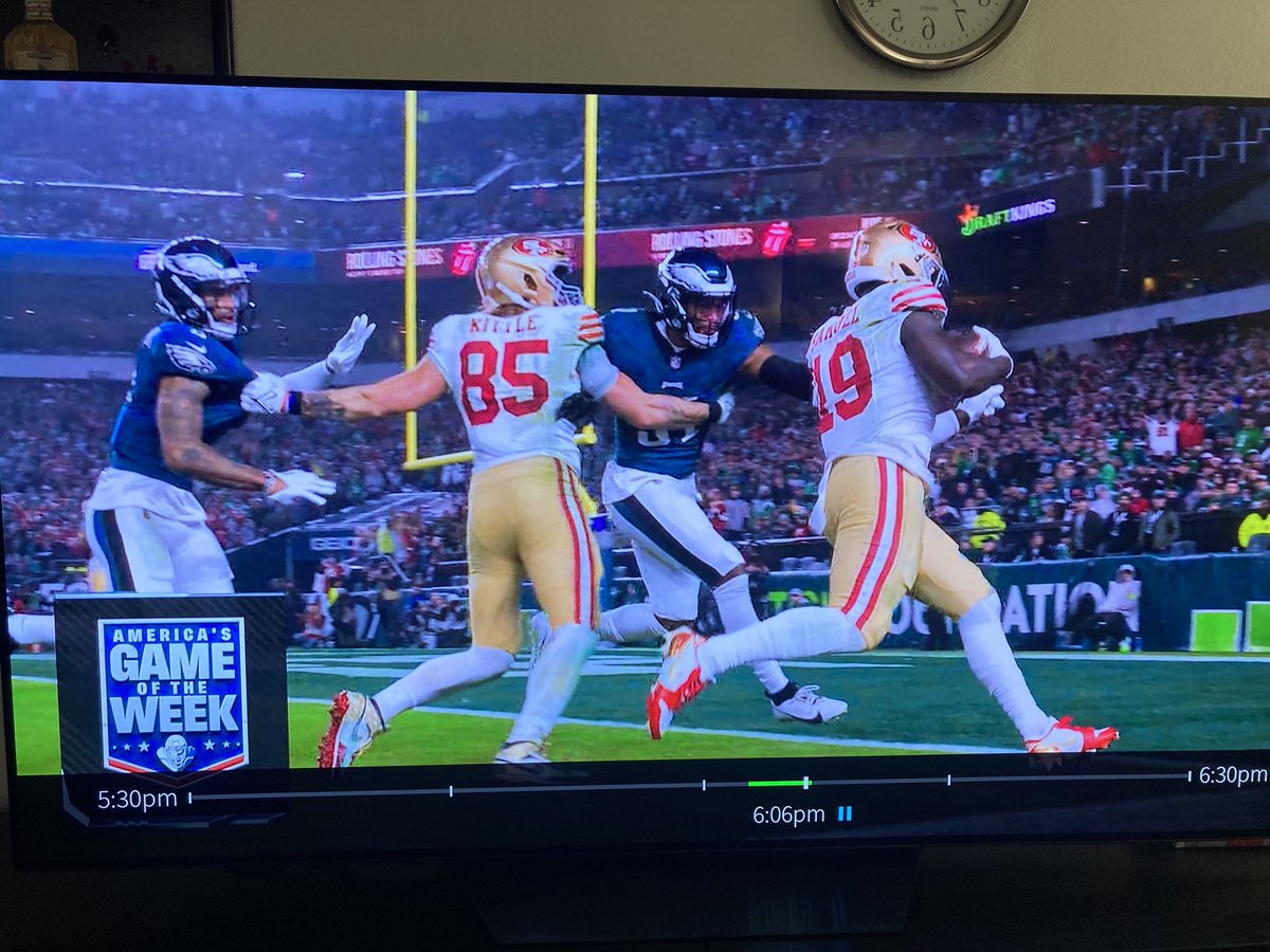TENroaches's tweet photo. @KDPomp The refs are terrible at calling holding. Look at this non-call on a TD. Another terrible non-call on SF’s next TD, too. https://t.co/ohWgoZGjDH