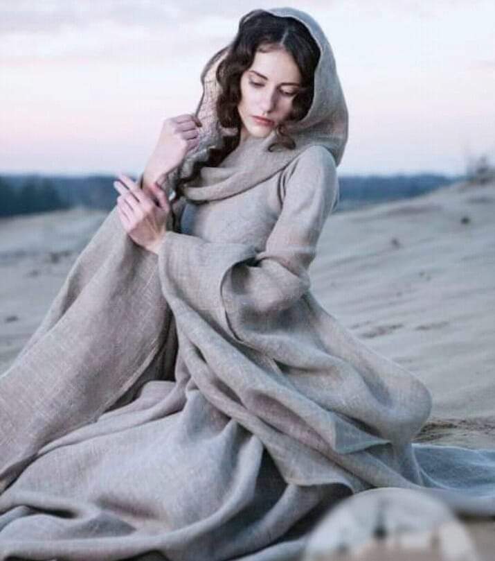 sfs_f2's tweet image. میں اس قبیلہ مصر سے ہوں کہ جسکی نسبت حیا رہی ہے
تمھارے شانوں پہ اوڑھنے کو جو شال دی تھی مثال دی تھی

#قومی_زبان
#For_u