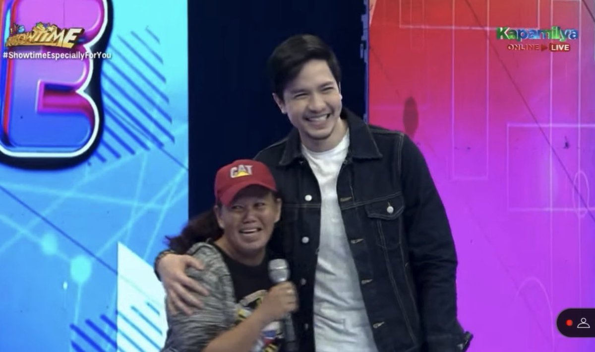 Yes25th1's tweet image. Ganito ka saya pagkasama mo si Alden Richards as in kung gaano ka saya ganun din sya hahahaha!!!! 
#ShowtimeEspeciallyForYou 
#FamilyOfTwo 
ALDENxShowtime FamOfTwo 
#ALDENRichards @aldenrichards02