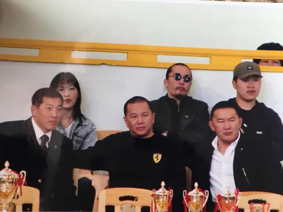 Баянгол зочид буудлын хувьцааг эзэмшигч Билли Лим Син Пау нь "Ажнай" Д.Бат-Эрдэнийн "Капитронбанк"-ийг үүсгэн байгуулж байжээ‼️