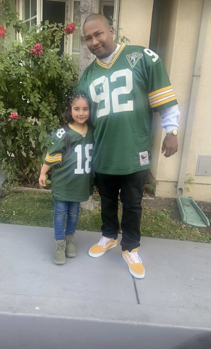 Chuckky_88's tweet image. WE GOT US ANOTHER FAN #PACKERGANG !!! NOTHING MORE EXCITING THAN GETTING YOUR 1ST WIN THE 1ST TIME YOU WEAR YOUR CUSTOM MADE JERSEY!!! SHE ALWAYS SEE'S ME IN MINE SO SHE SAID ITS "GO PACK GO 🧀" FOR LIFE!!! @packers #GOPACKGO