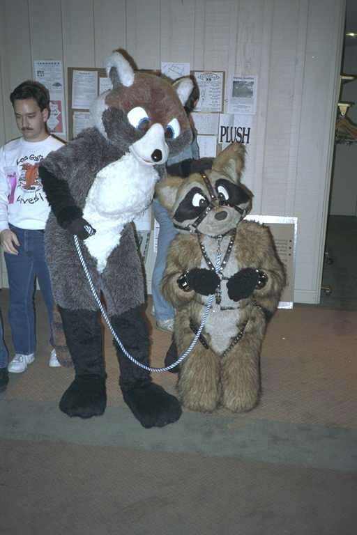 murrfdaysharty's tweet image. we should turn all fur cons back into this and im 1000% deadass