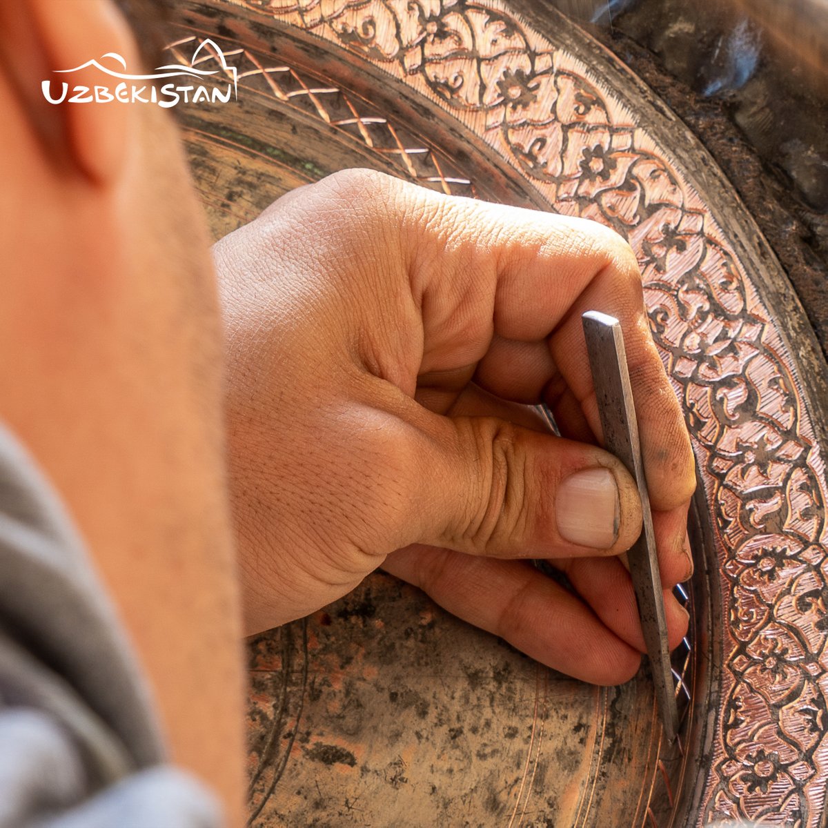 uzb_travel's tweet photo. Handicrafts in Uzbekistan are a significant   part of the country's cultural identity and traditions. Uzbekistan is famous   for various types of handicrafts, including embroidery, silk weaving, wood   carving, metalwork, and miniatures. https://t.co/9isaBSEk1P
