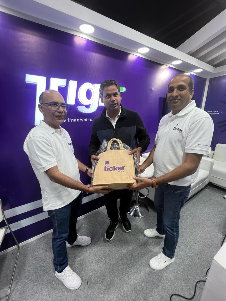 Tickermarket's tweet photo. It was a win-win! Product Launches, Contests and Winners @FinbridgeExpo 2023 

#winner #contestgiveaway #contest #ticker #contestwinner https://t.co/KUu0Za0VZJ