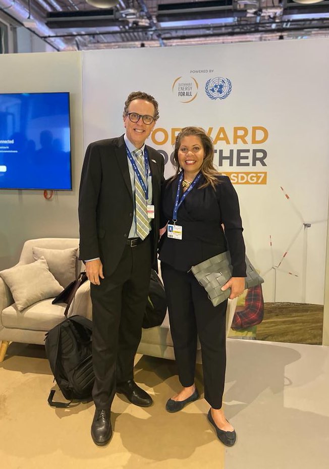 🤝Good connecting with our Alliance partners at #COP28

<a href="/EnergyAlliance/">Global Energy Alliance for People and Planet</a> Chief Partnerships Officer, <a href="/SundaaJones/">Sundaa Jones</a>, met with <a href="/PowerAfricaUS/">Power Africa</a> Acting Coordinator, David Thomson. We look forward to collaborating even further in 2024 to connect the rest of Africa to #cleanenergy.🔆🌍