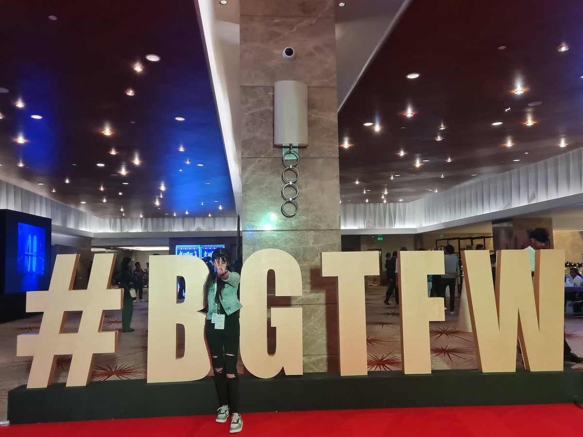 IstutiPandey_14's tweet photo. A shoutout to hectic , busy , tired , amazing , chaotic but wonderful weekend....🧿🩷 
#bangaloretimesoffashionweek #BGTFW #workshop #vogueinstitute 
#fashiondesigner #designerscollection
@KVBohra 🫶🏻 https://t.co/pi4v2dddTI