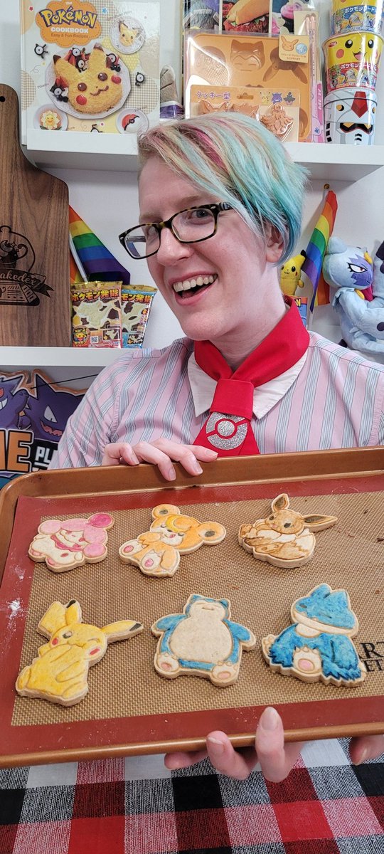 cupcakedex's tweet photo. What a welcome back to streaming! I love how these painted Pokemon cookies came out using the Pokemon Center cutters!

Thanks @StephOfAnime for the raid, and to everyone who come by, supported the stream, and got their fortune told! We raided over to @prin_vt! https://t.co/I77YJis6sj