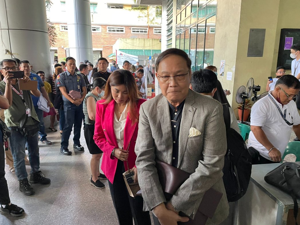 ACT Teachers Party-List Rep. France Castro arrives at the QC Prosecutor’s Office accompanied by Gabriela Party-List Rep. Arlene Brosas and lawyer Rico Domingo from the Movement Against Disinformation. | via @mikenavallo