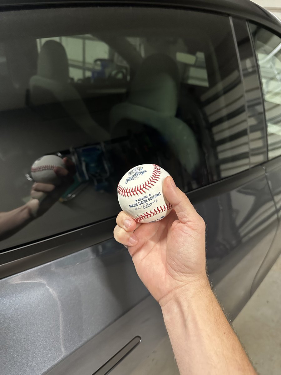 DblCap's tweet photo. Everyone throwing fake balls so…yes or no?
Poll👇 https://t.co/VhS4UI3Pov