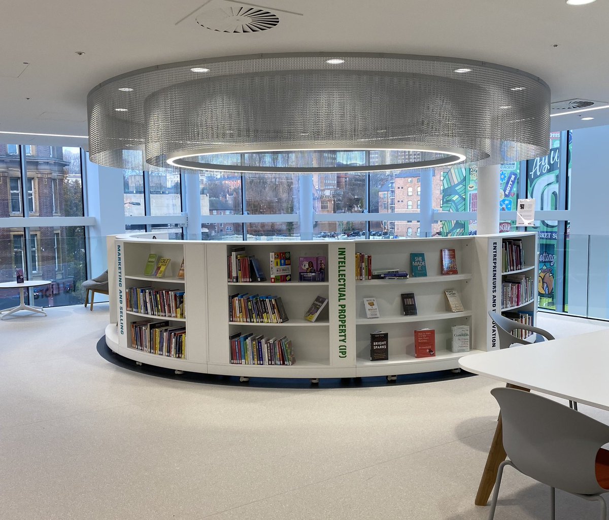 Wonderful to visit the new @NottmLibraries Nottingham Central Library last week. Don’t miss having a look around, when you’re in Nottingham. Wow! 🤩