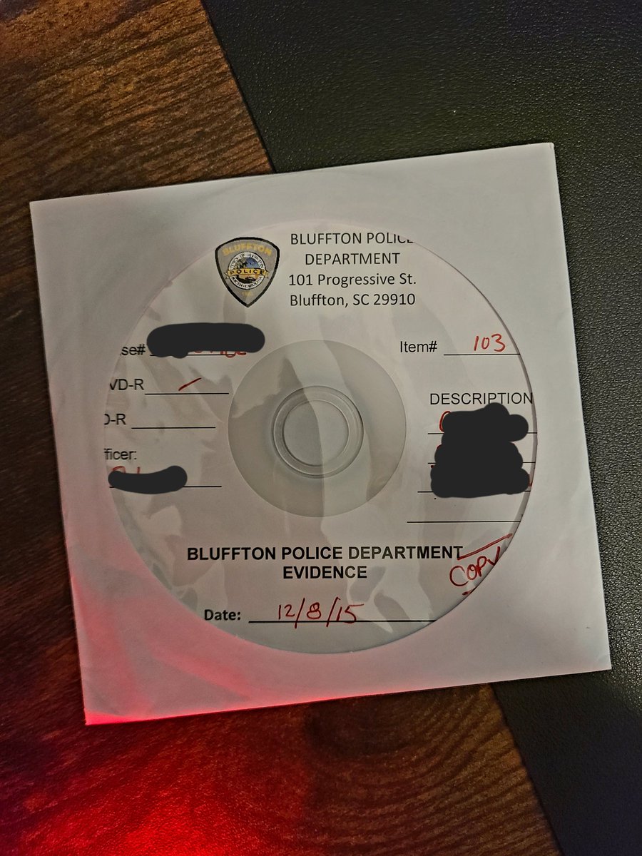 StrangeStoryYT's tweet photo. Working on a new disturbing case. Stay tuned 💽 #TrueCrime #Police #YouTube https://t.co/okJUpVkrOd