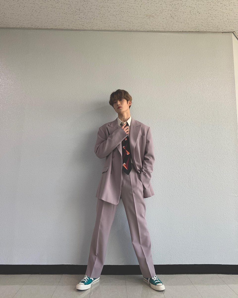 봄 tweet media