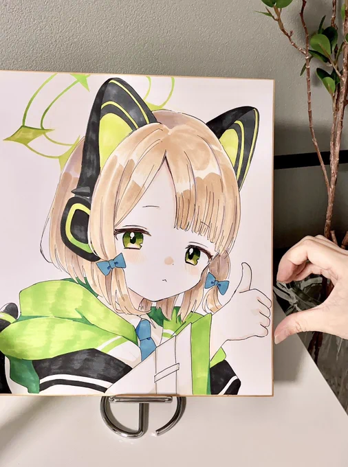 ミドリの色紙描きました 
