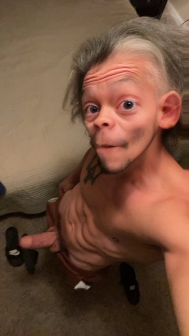 Lord of the rings anyone.? https://t.co/0VLSSlwhS6<a href="/tag/bangbus"class="tags"><span>#bangbus</span></a>