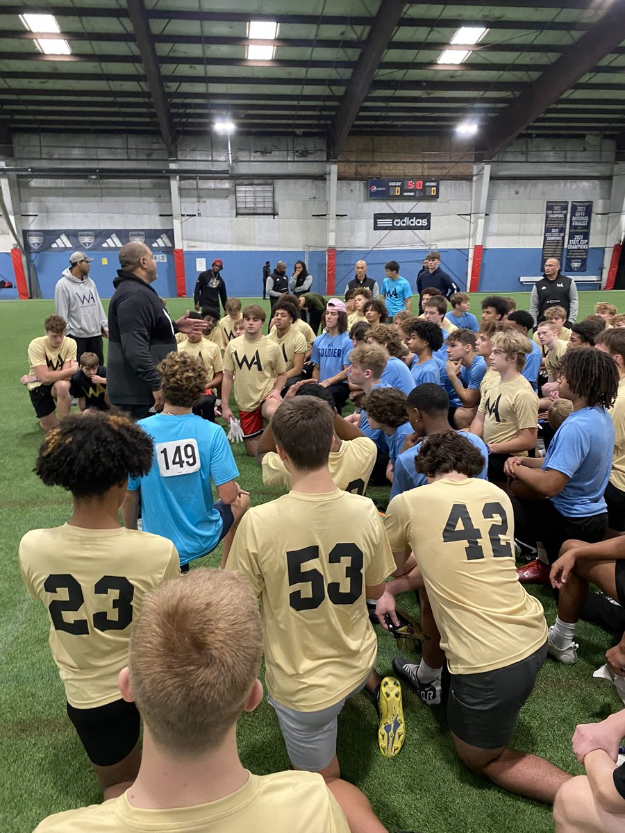 Warren_Academy's tweet photo. 18U ✔️ 

Development > Hype

 #WA7v7 #7v7 #nebpreps #Iowapreps #omaha #offseason #footballskills #ironsharpensiron https://t.co/ecv113CfZV