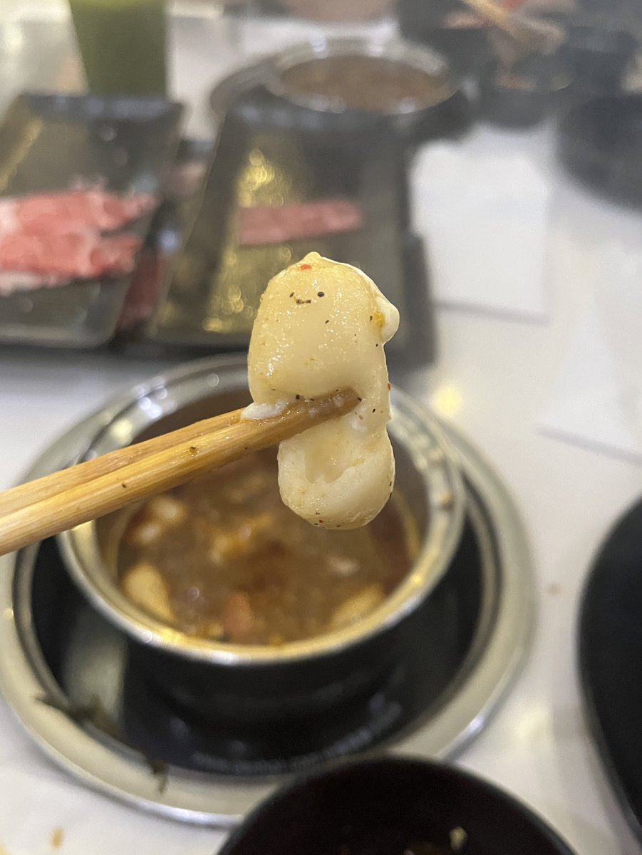 pepparoncini's tweet photo. I looked down and my cheesy tteokbokki was looking at me??? https://t.co/O9TUzonQOP