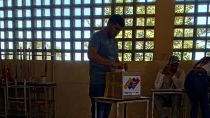 CleSucre's tweet photo. Trabajadoras y trabajadores activos en defensa del Esequibo

 #VenezuelaEsEsequibo #SomosCles #ChávezsiempreChávez #GestiónParlamentaria2023 https://t.co/KTmaHYluEy