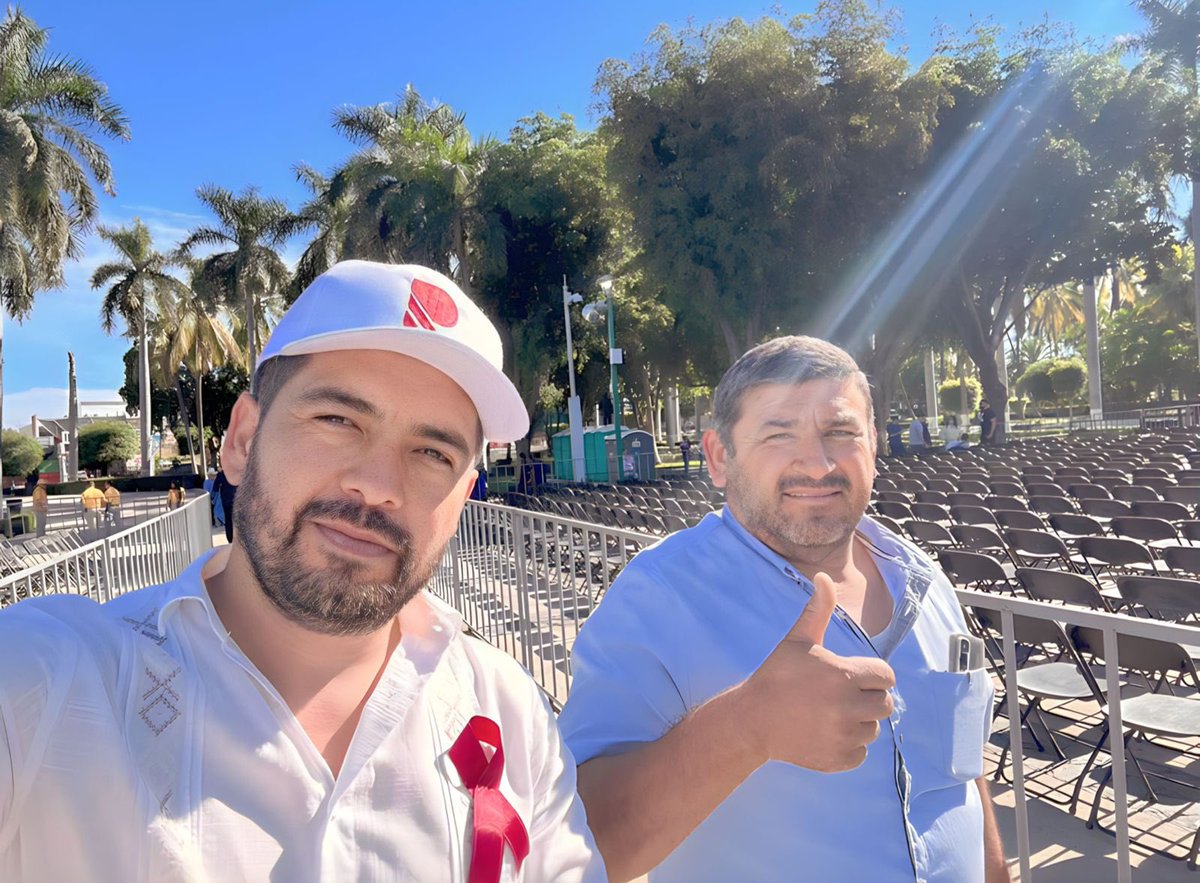 AlfonsoHidalgoB's tweet photo. Las y los pescadores del sector pesquero de Sinaloa, se unieron en un mismo corazón y sentir, excelente trabajo de nuestro gobernador Dr. Ruben Rocha Moya y nuestra secretaria de pesca Flor Emilia Guerra Mena. 
 
#LaFuerzadelPescador https://t.co/SPaD60fjen