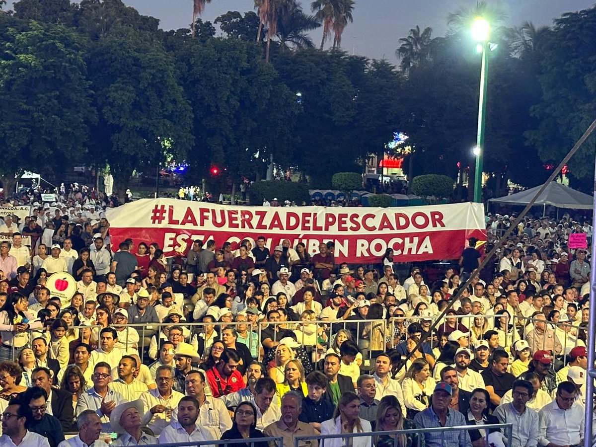 AlfonsoHidalgoB's tweet photo. Las y los pescadores del sector pesquero de Sinaloa, se unieron en un mismo corazón y sentir, excelente trabajo de nuestro gobernador Dr. Ruben Rocha Moya y nuestra secretaria de pesca Flor Emilia Guerra Mena. 
 
#LaFuerzadelPescador https://t.co/SPaD60fjen