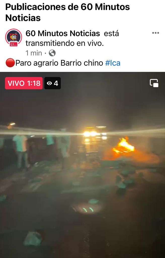 paolaneyraa's tweet photo. URGENTE
Hay bloqueos en la Panamericana Sur a la altura de Barrio Chino y Guadalupe en Ica.
La policía intenta poner orden pero los delincuentes/terroristas han prendido fuego a los autos.
@pcmperu @MininterPeru @PoliciaPeru 
DECLAREN Estado de emergencia y manden @EjercitoPeru . https://t.co/XZvD9VfzLY